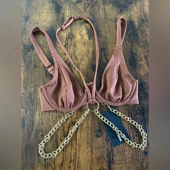 FashionNova Chocolate Brown Chain Top - Picture 4 of 9